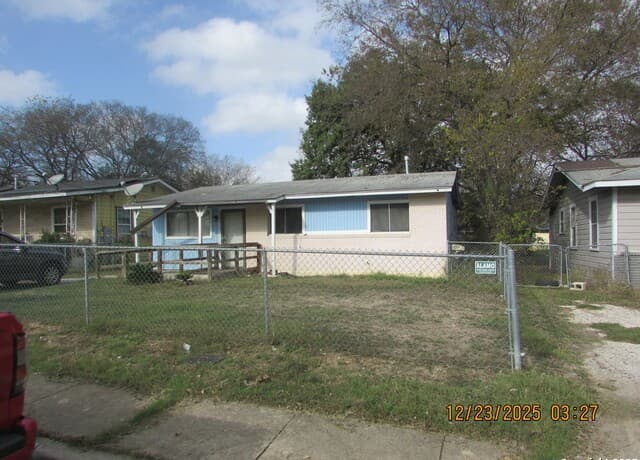 4-bedroom rental at 415 Dorie in San Antonio, TX — photo 1