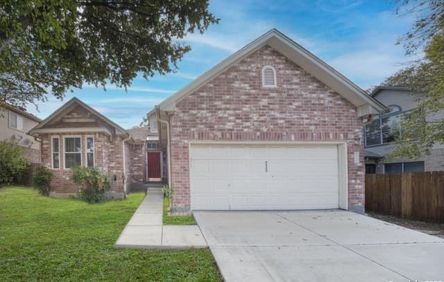 3-bedroom rental at 9523 Black Thorn in San Antonio, TX — photo 1