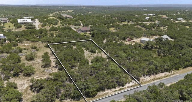 rental at 320 Mustang Lane in Spring Branch, TX — photo 1