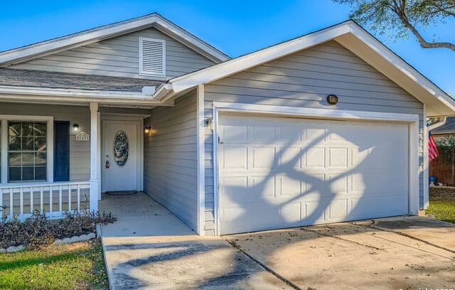 4-bedroom rental at 8614 Ridge Pilot in San Antonio, TX — photo 3