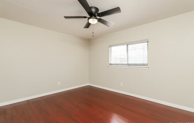 3-bedroom rental at 11042 Stagwood Pass in San Antonio, TX — photo 4