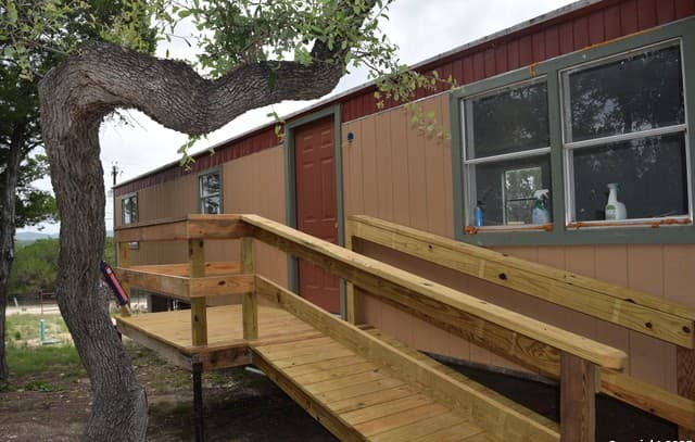 9-bedroom rental at 13895 Wisdom in Atascosa, TX — photo 3