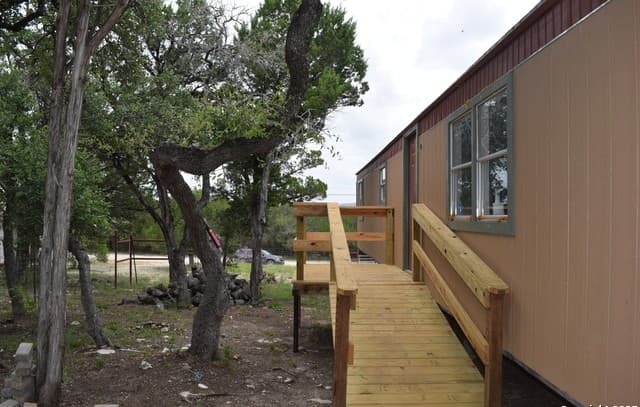 9-bedroom rental at 13895 Wisdom in Atascosa, TX — photo 5