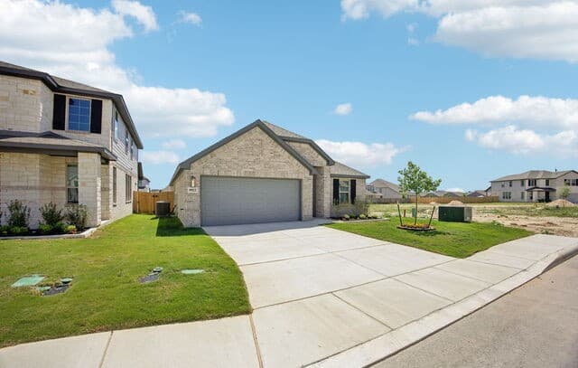 3-bedroom rental at 9922 Medicine Hat in San Antonio, TX — photo 4