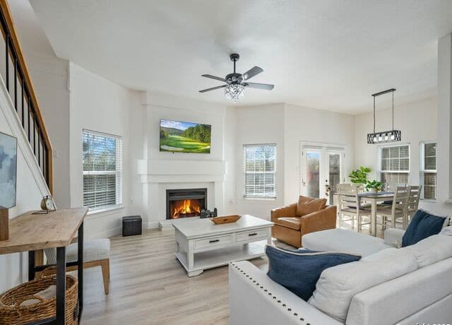 3-bedroom rental at 8403 Maple Ridge in San Antonio, TX — photo 4