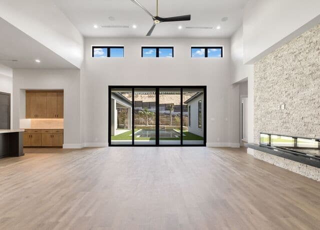 4-bedroom rental at 71 Via Aragon in San Antonio, TX — photo 3
