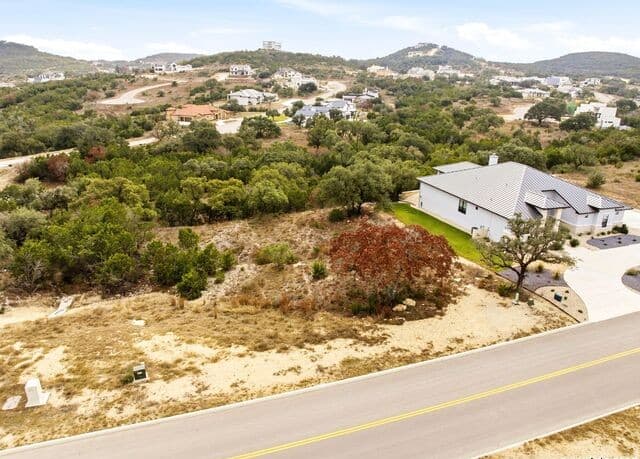 rental at 24213 Tres Arroyos in San Antonio, TX — photo 3