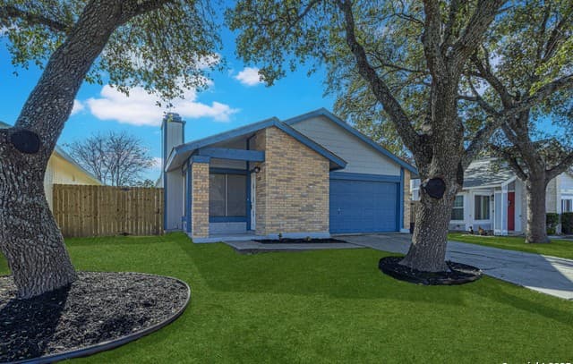3-bedroom rental at 9604 Fountain in San Antonio, TX — photo 3