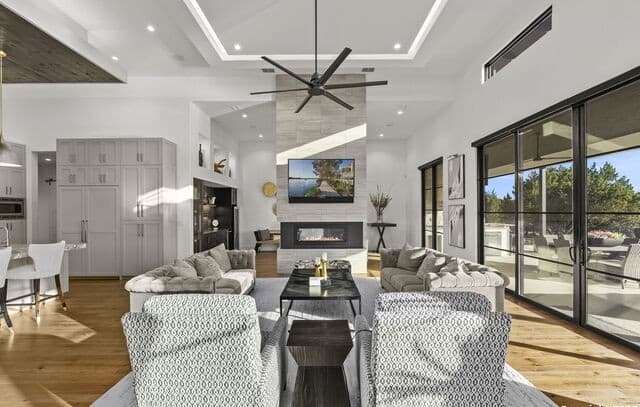 4-bedroom rental at 121 Greystone Pt in Boerne, TX — photo 5