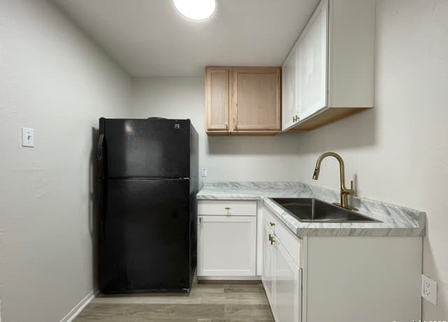 1-bedroom rental at 347 Ware Unit 14 in San Antonio, TX — photo 3