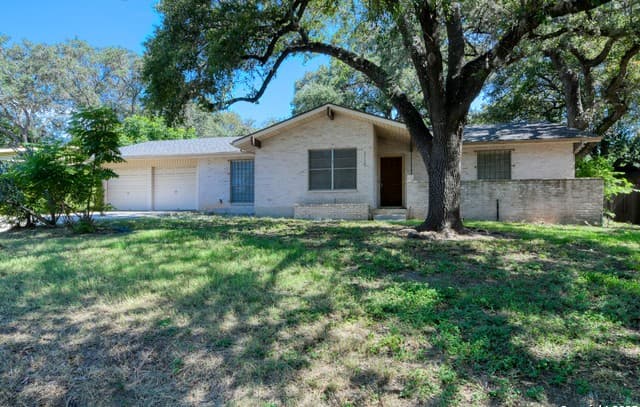 3-bedroom rental at 1115 Haltown Dr in San Antonio, TX — photo 1