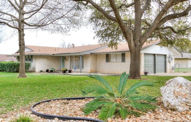3-bedroom rental at 502 Downshire Dr in San Antonio, TX — photo 1