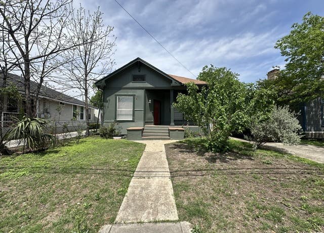 Home for sale at 311 E Ashby Pl in San Antonio, TX — photo 2