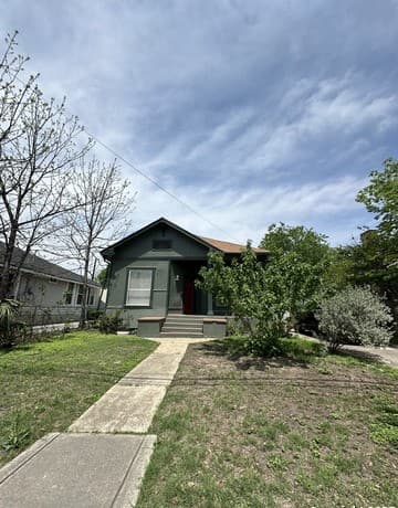 Home for sale at 311 E Ashby Pl in San Antonio, TX — photo 3