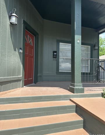 Home for sale at 311 E Ashby Pl in San Antonio, TX — photo 4