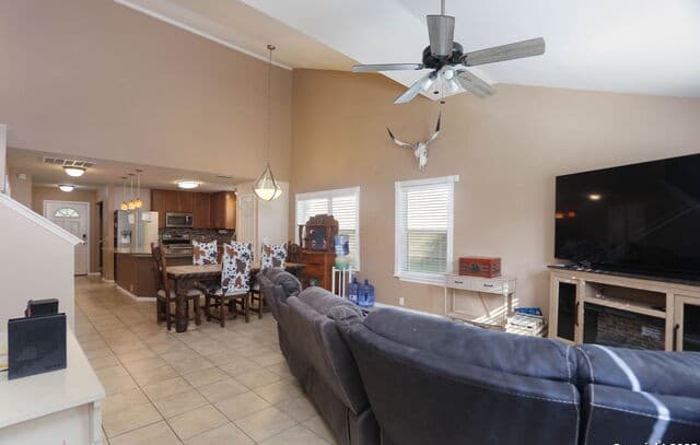 4-bedroom rental at 5124 Knollwood in Schertz, TX — photo 4