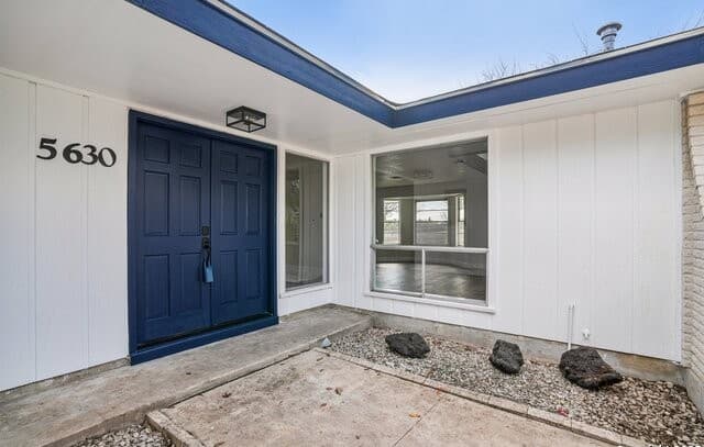 3-bedroom rental at 5630 Lon Chaney in San Antonio, TX — photo 3