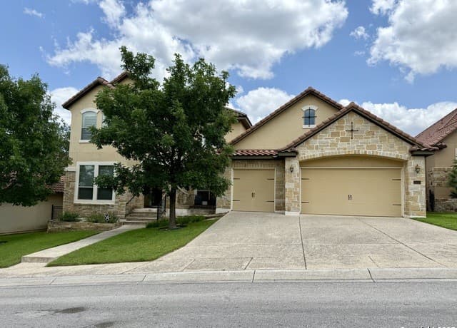 4-bedroom rental at 25215 Estancia in San Antonio, TX — photo 2