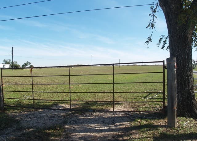 rental at TBD Fm 539 in La Vernia, TX — photo 1