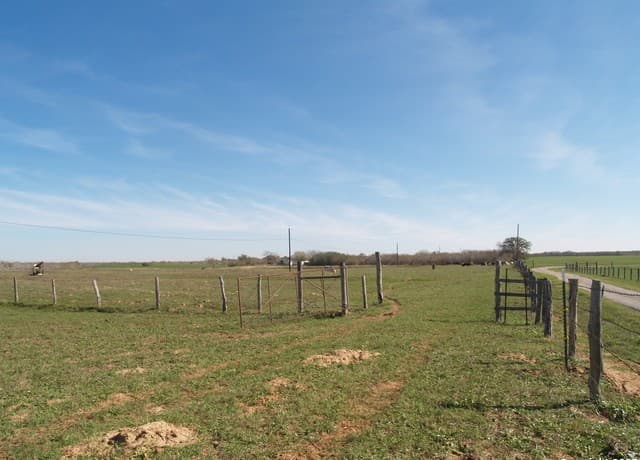 rental at TBD Fm 539 in La Vernia, TX — photo 2