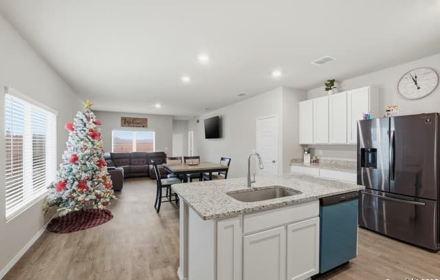 3-bedroom rental at 3408 McCrae in San Antonio, TX — photo 5