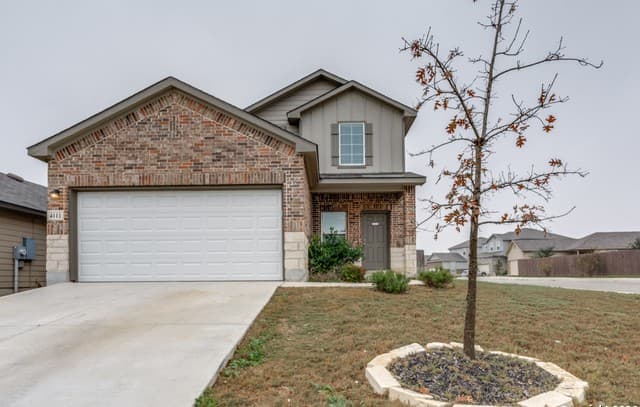 4-bedroom rental at 4111 Fort Palmer in St Hedwig, TX — photo 1