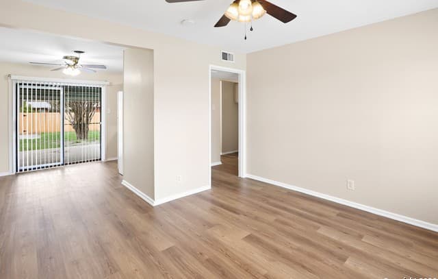 3-bedroom rental at 115 Harcourt in San Antonio, TX — photo 4