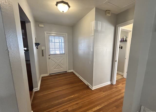 3-bedroom rental at 2911 Dall in San Antonio, TX — photo 4