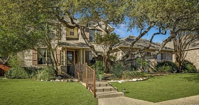4-bedroom rental at 18347 Emerald Oaks in San Antonio, TX — photo 1
