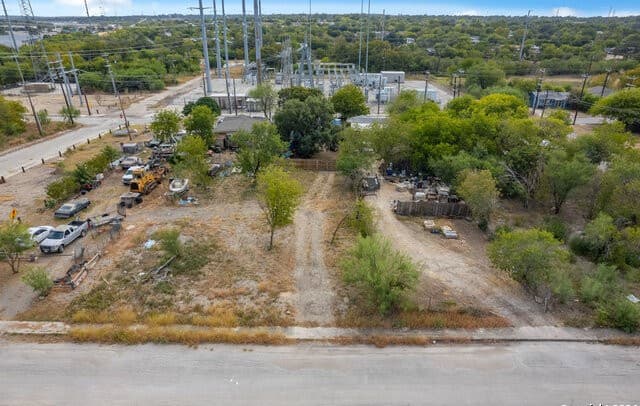 rental at JENULL Ave in San Antonio, TX — photo 2