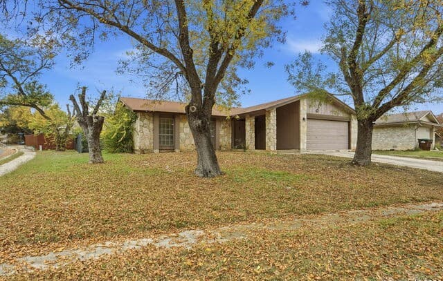 3-bedroom rental at 9314 Shining Star in San Antonio, TX — photo 1