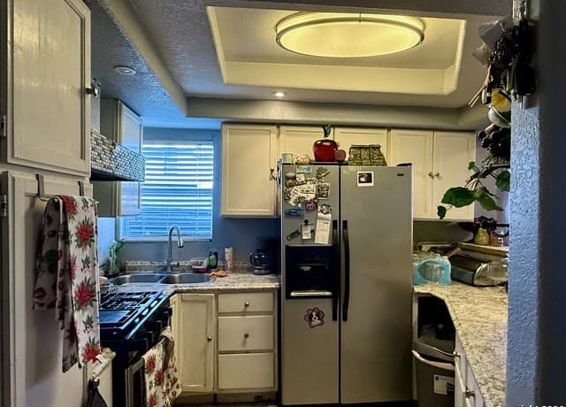 4-bedroom rental at 143 Los Arboles in San Antonio, TX — photo 5