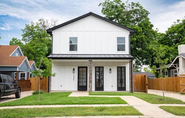 3-bedroom rental at 1339 Schley in San Antonio, TX — photo 1