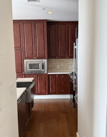 1-bedroom rental at 610 E Market St Unit 2803 in San Antonio, TX — photo 3