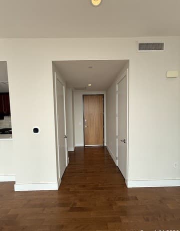 1-bedroom rental at 610 E Market St Unit 2803 in San Antonio, TX — photo 5