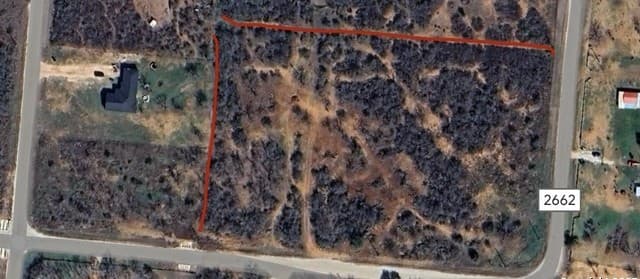 rental at 260 County Road 2662 in Moore, TX — photo 1