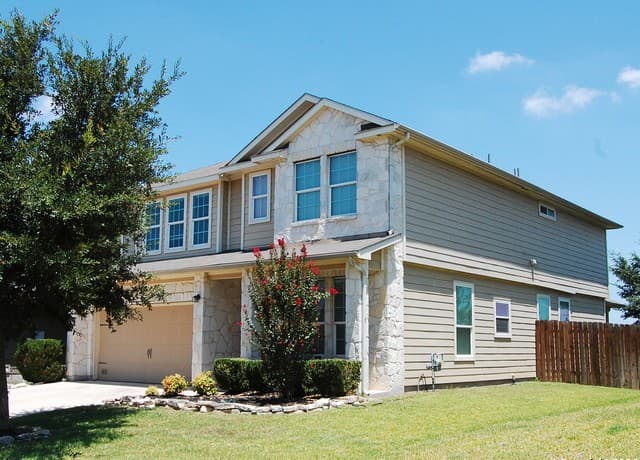 Home for sale at 509 Whittmen Ave in Schertz, TX — photo 2
