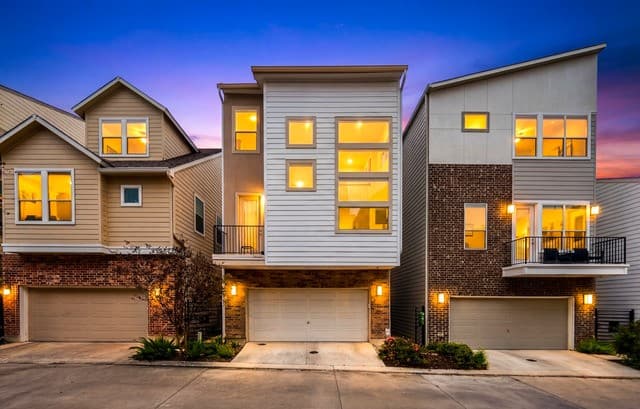 3-bedroom rental at 131 Mary D in Alamo Heights, TX — photo 1