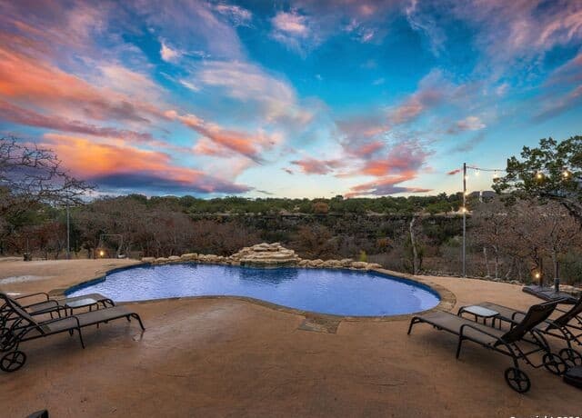 3-bedroom rental at 2939 Palomino Springs in Bandera, TX — photo 5