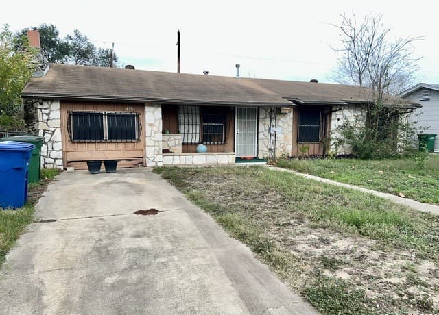 3-bedroom rental at 4939 Mary Diane in San Antonio, TX — photo 1