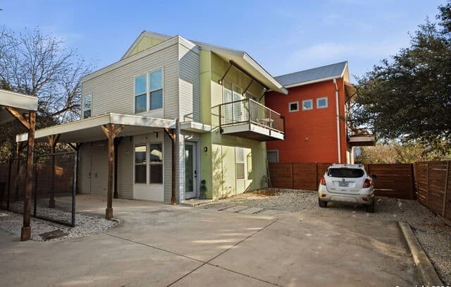 Home for sale at 422 Hays St #3 in San Antonio, TX — photo 2