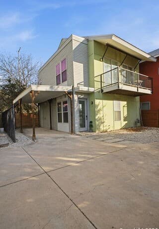 Home for sale at 422 Hays St #3 in San Antonio, TX — photo 3