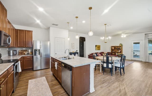 4-bedroom rental at 9831 Overlook Cyn in San Antonio, TX — photo 2