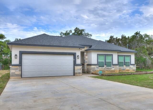 3-bedroom home for sale at 656 Fawn in Spring Branch TX