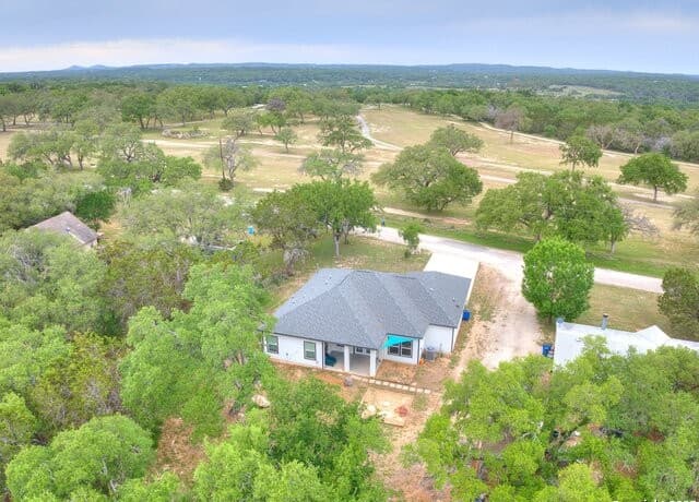 Home for sale at 656 Fawn in Spring Branch, TX — photo 4