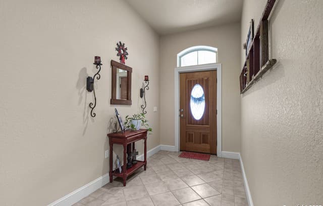 4-bedroom rental at 362 Coneflower in Spring Branch, TX — photo 5