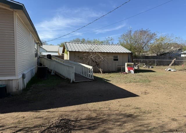 3-bedroom rental at 632 Academy B in Blanco, TX — photo 1