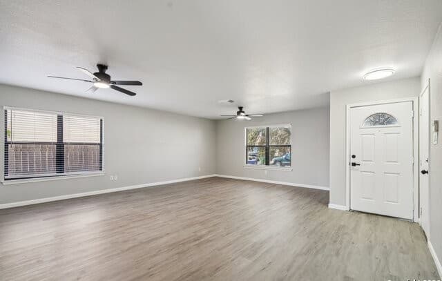 4-bedroom rental at 8110 Stagwood Hill in San Antonio, TX — photo 4