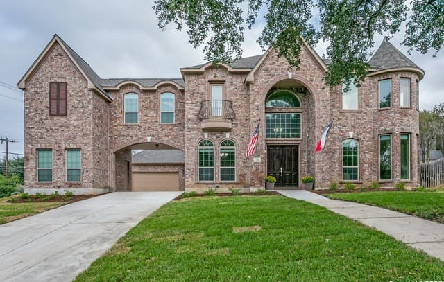 5-bedroom rental at 701 Morningside in Terrell Hills, TX — photo 4