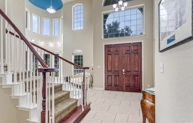 5-bedroom rental at 701 Morningside in Terrell Hills, TX — photo 5